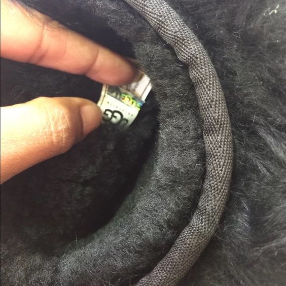 🚨SOLD🚨Authentic Mongolian Ugg boots sz 5 - Picture 3 of 8